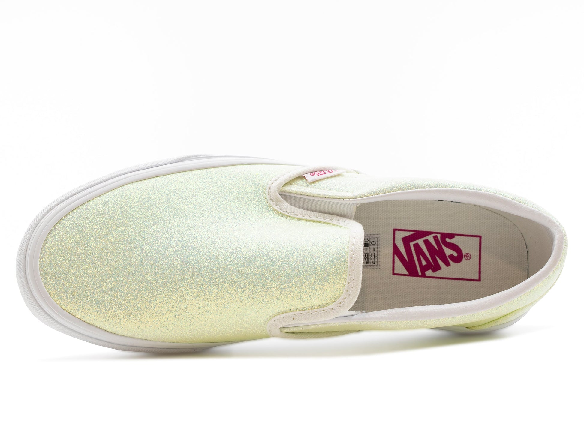 studio-shot-v9-87756