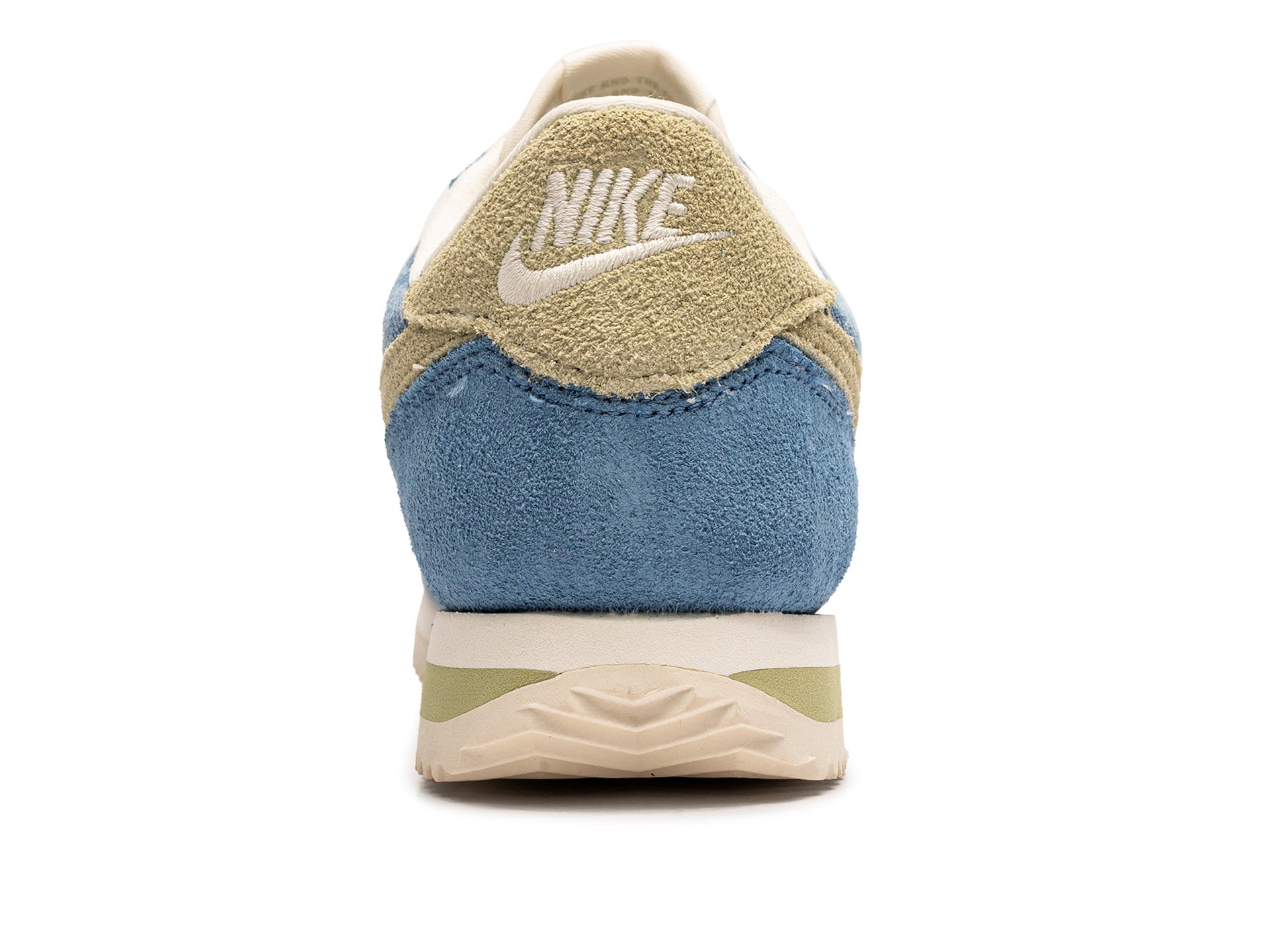 studio-shot-v9-62558