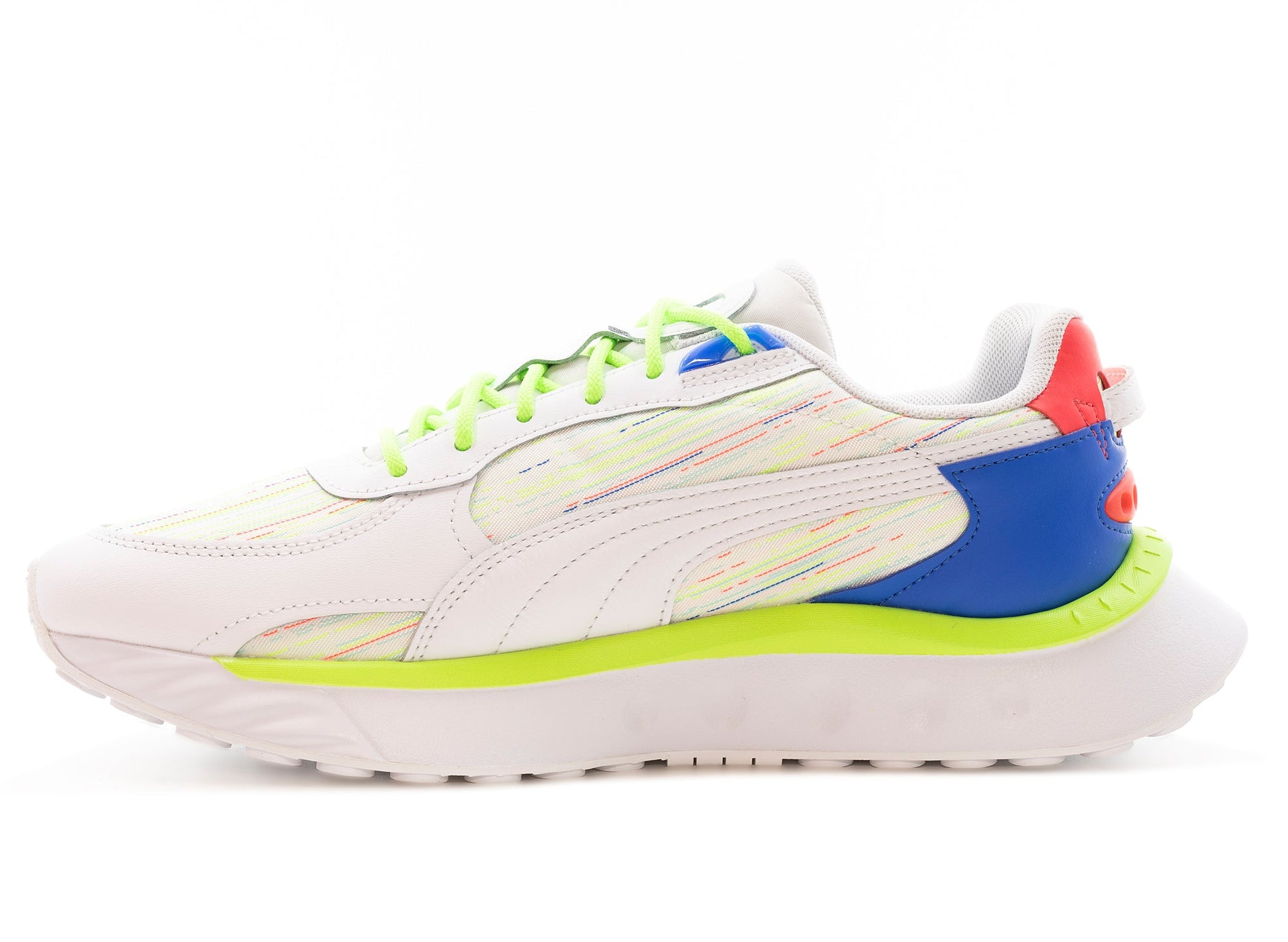 studio-shot-v9-22881