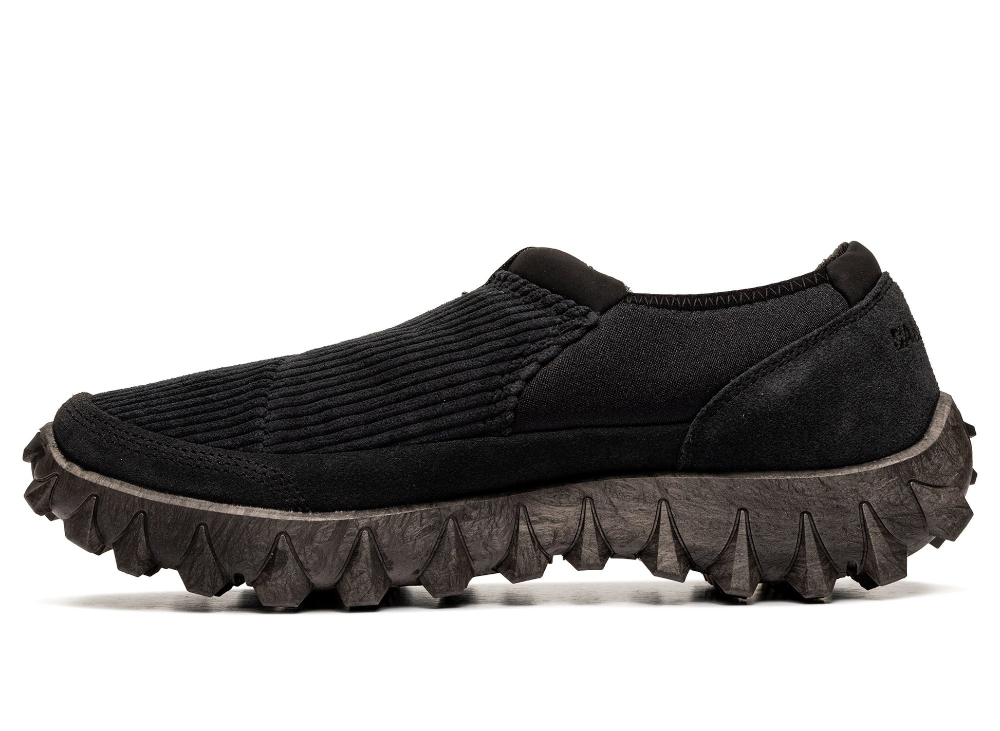 studio-shot-v9-35939