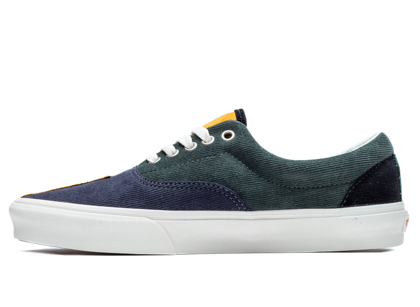 studio-shot-v9-30984