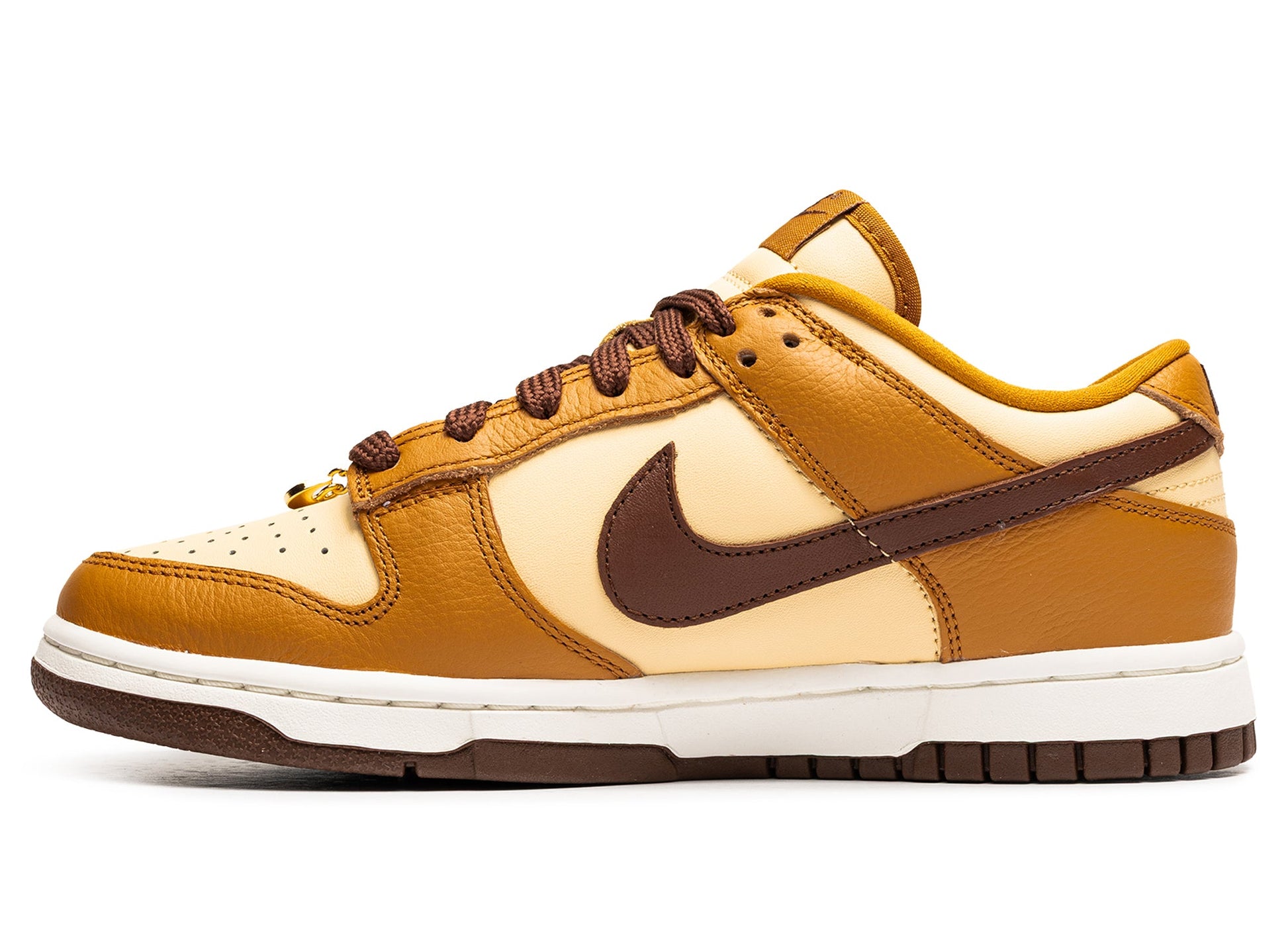 studio-shot-v9-39840