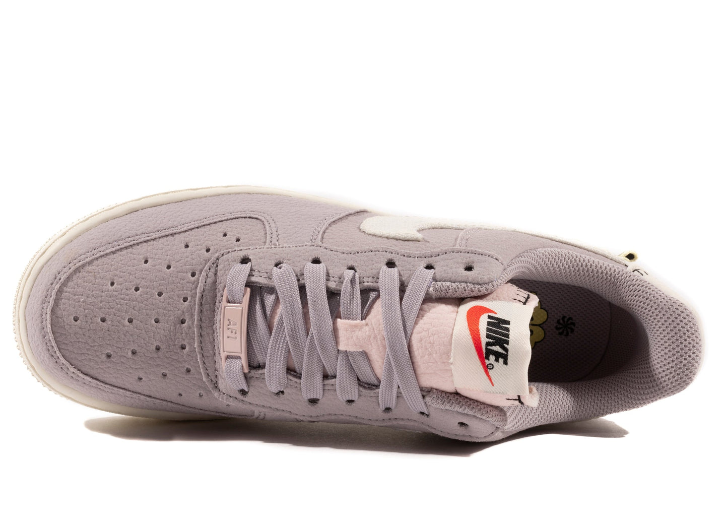 studio-shot-v9-31133