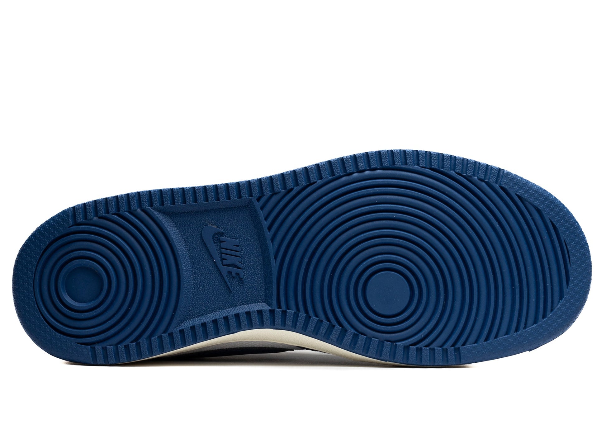 studio-shot-v9-10250