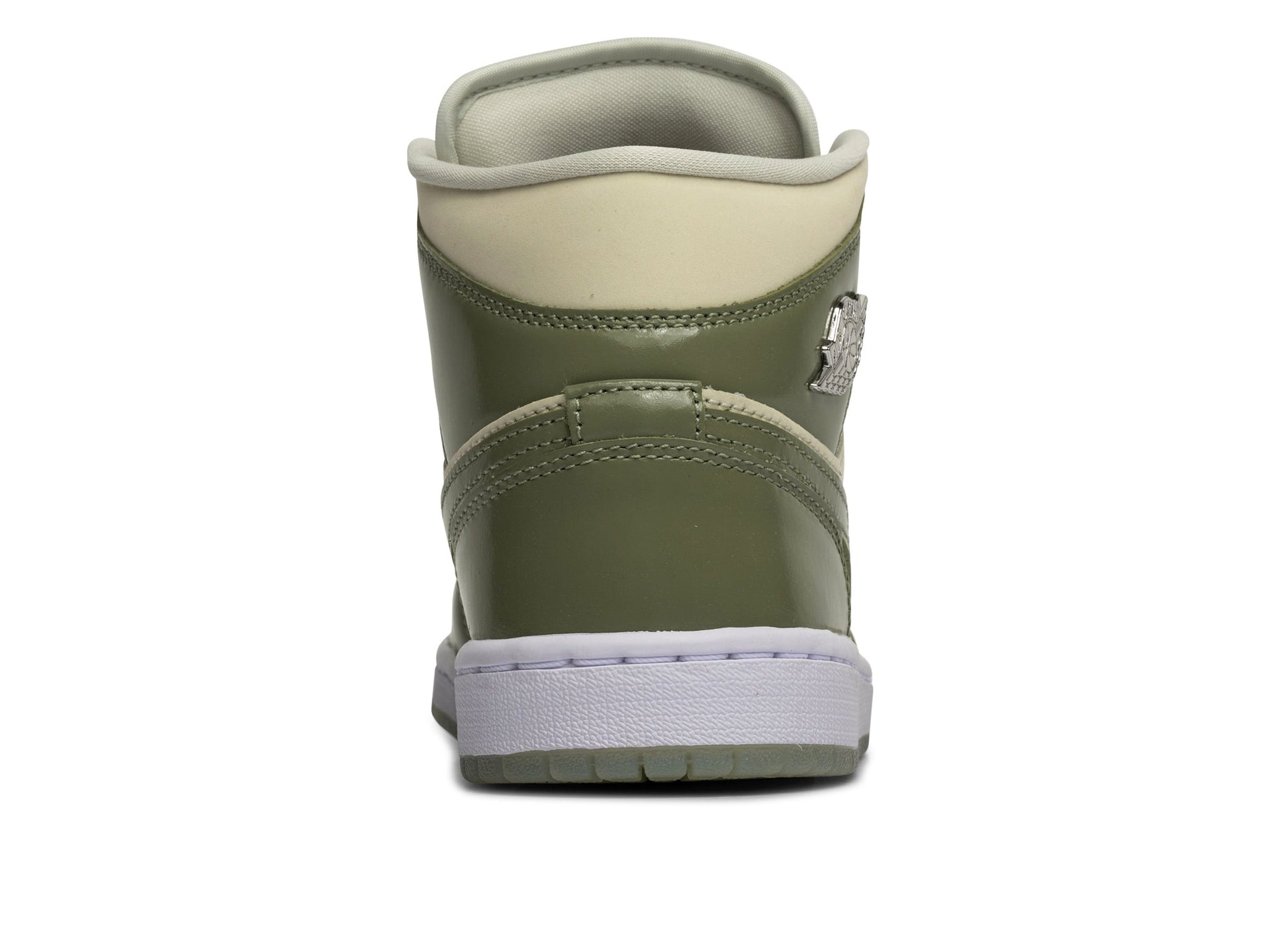 studio-shot-v9-91076