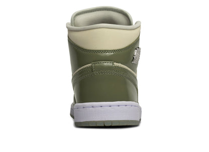 studio-shot-v9-91076