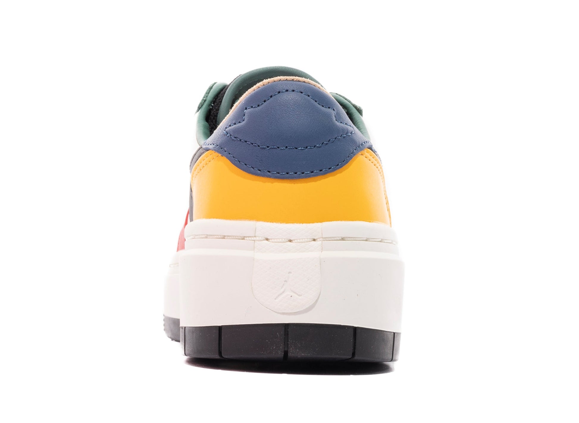 studio-shot-v9-89233