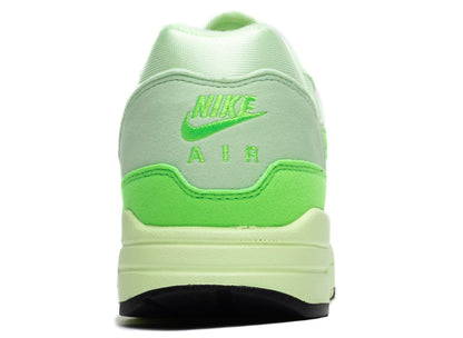 studio-shot-v9-80417