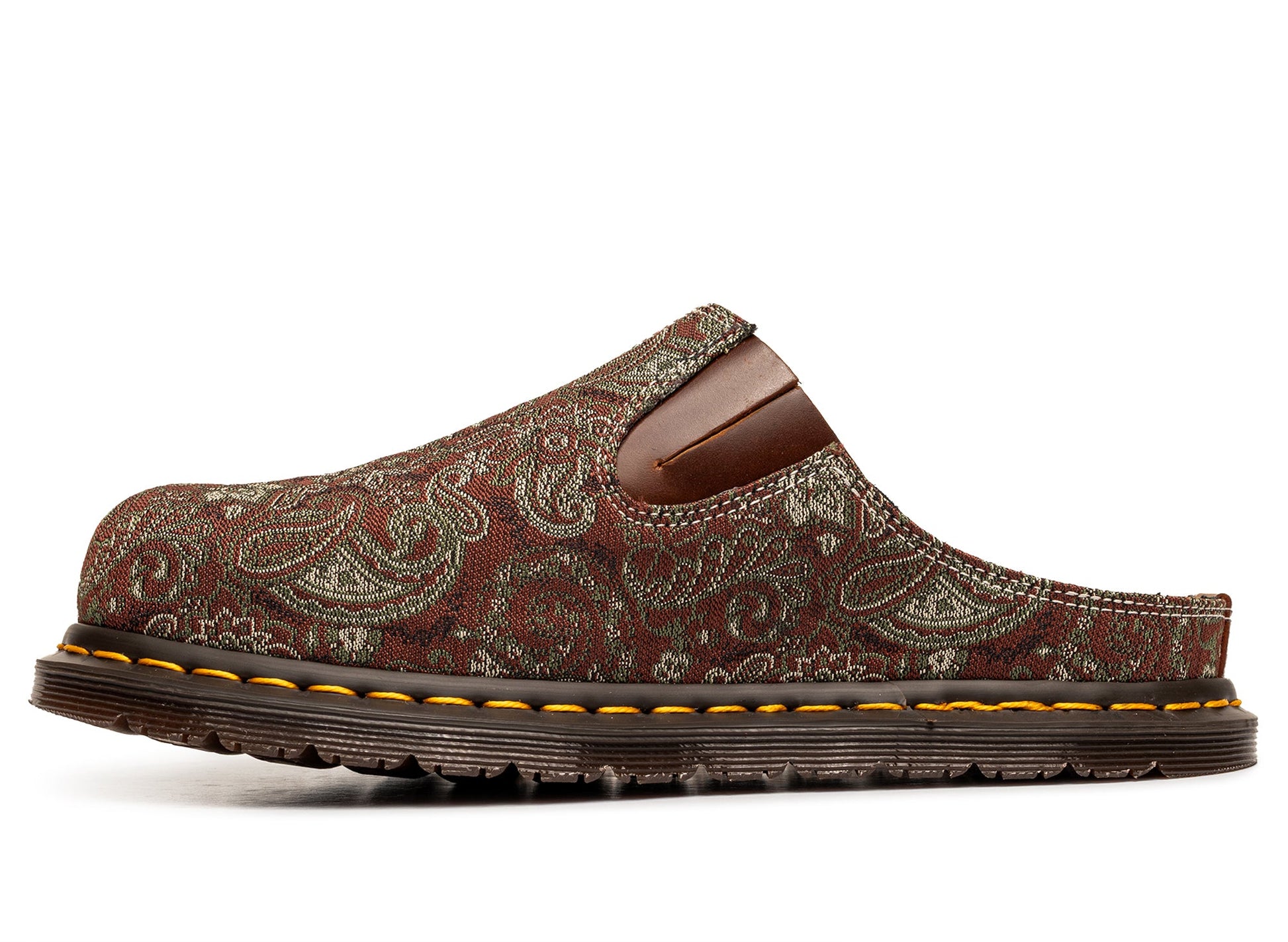 studio-shot-v9-92362