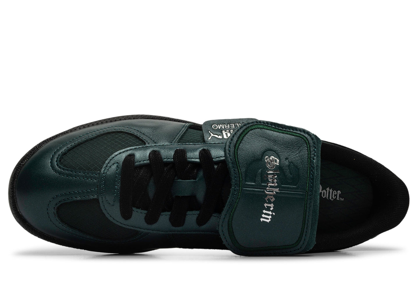 studio-shot-v9-69943