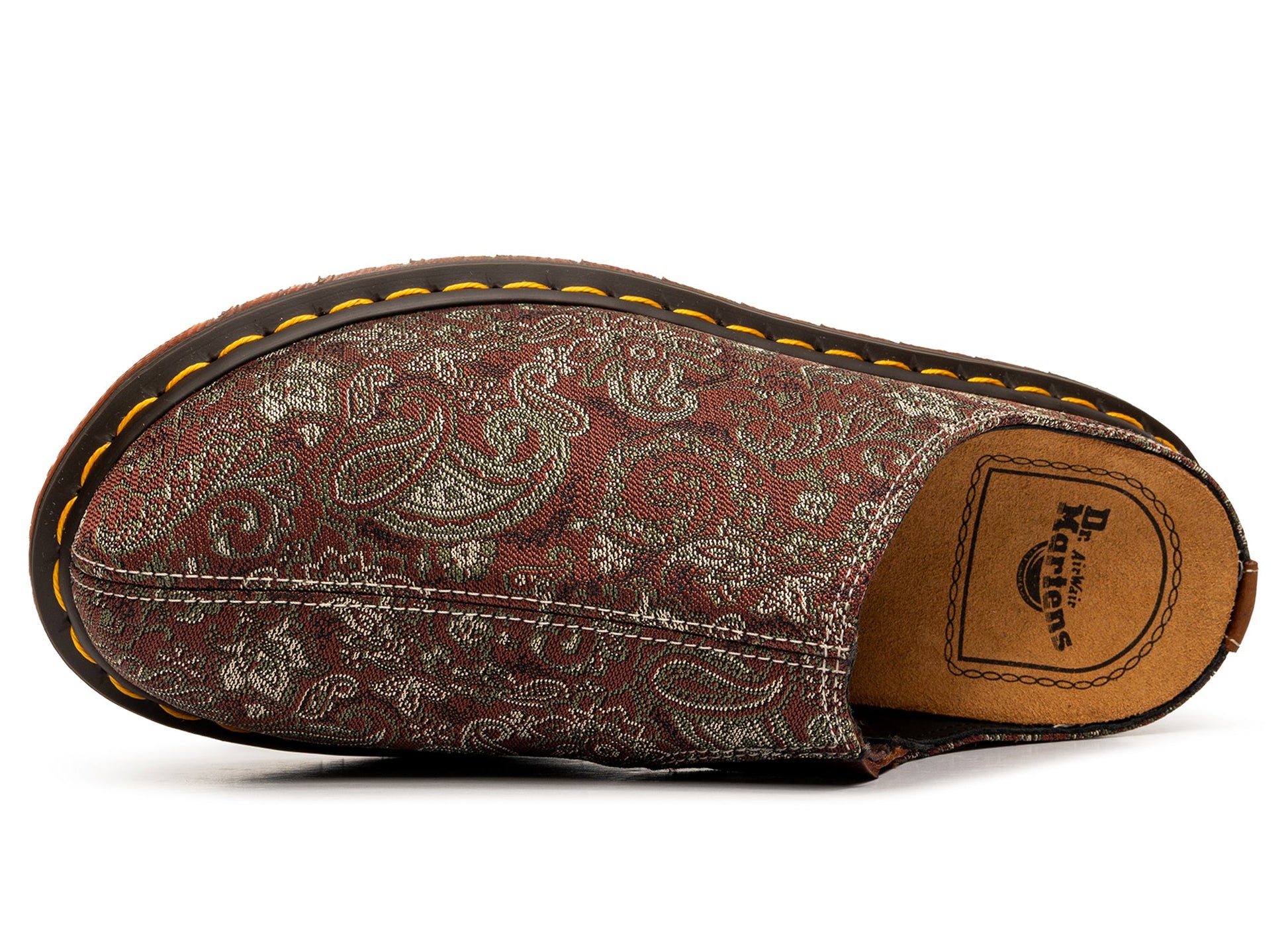 studio-shot-v9-30072