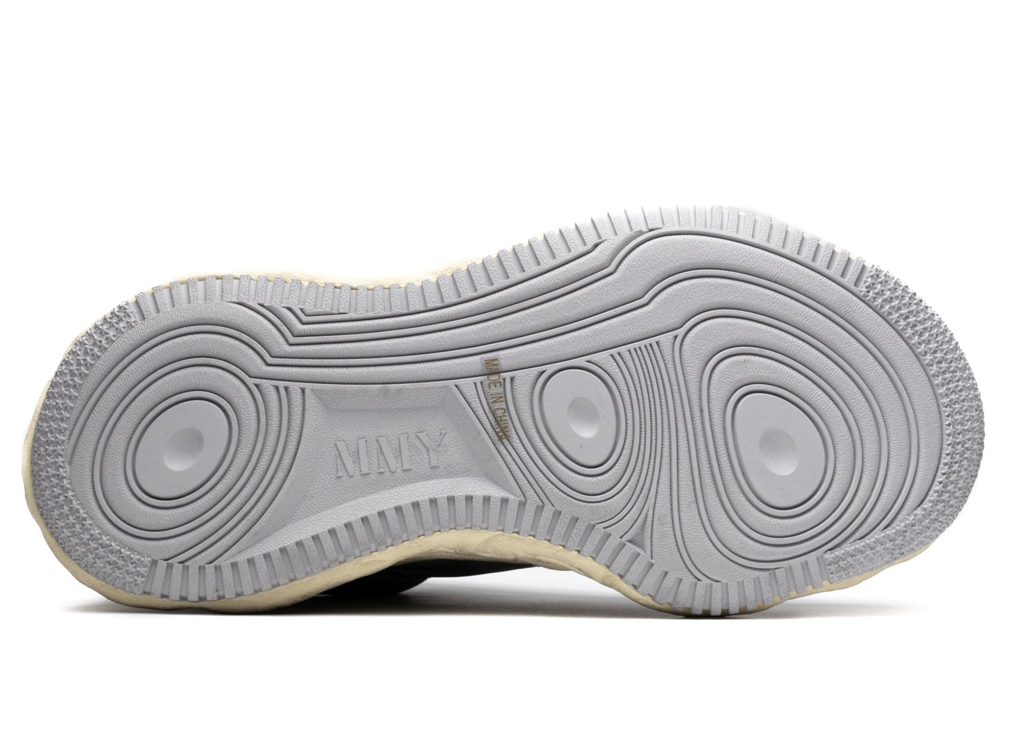 studio-shot-v9-35761