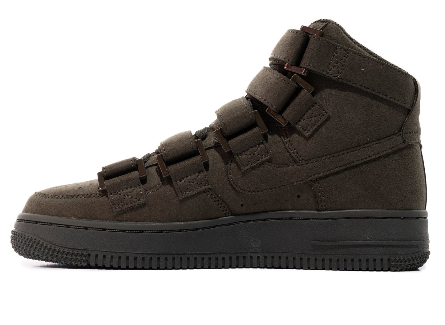 studio-shot-v9-89394