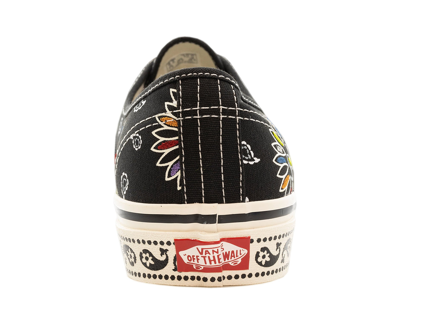 studio-shot-v9-44003