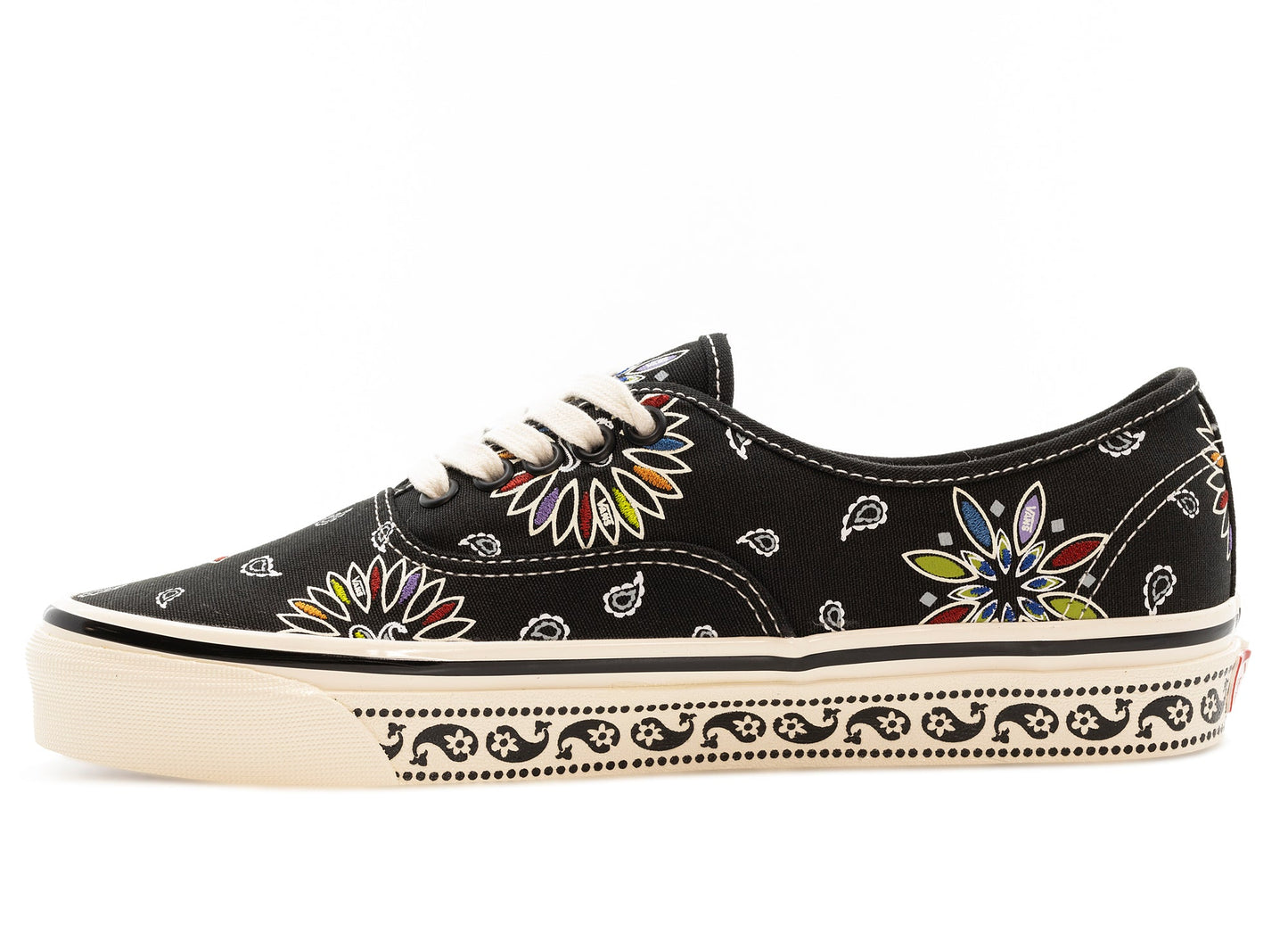 studio-shot-v9-70963