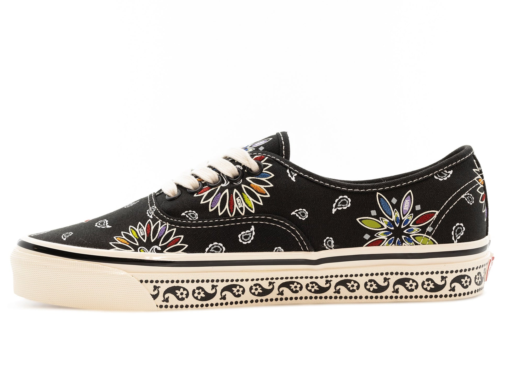 studio-shot-v9-70963