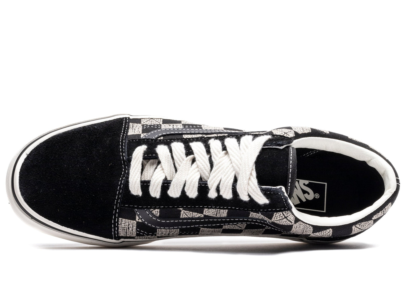 studio-shot-v9-84910