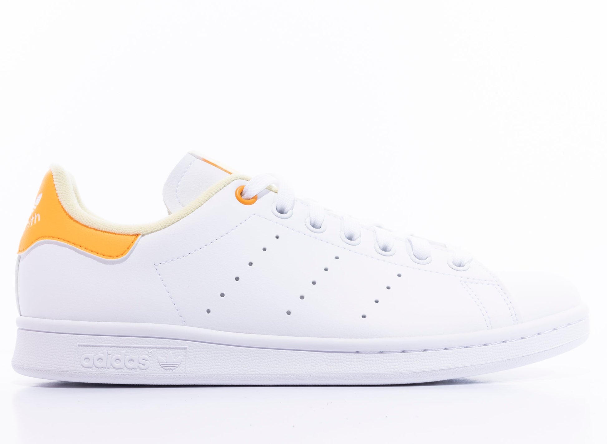 studio-shot-v9-21308