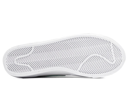 studio-shot-v9-63442