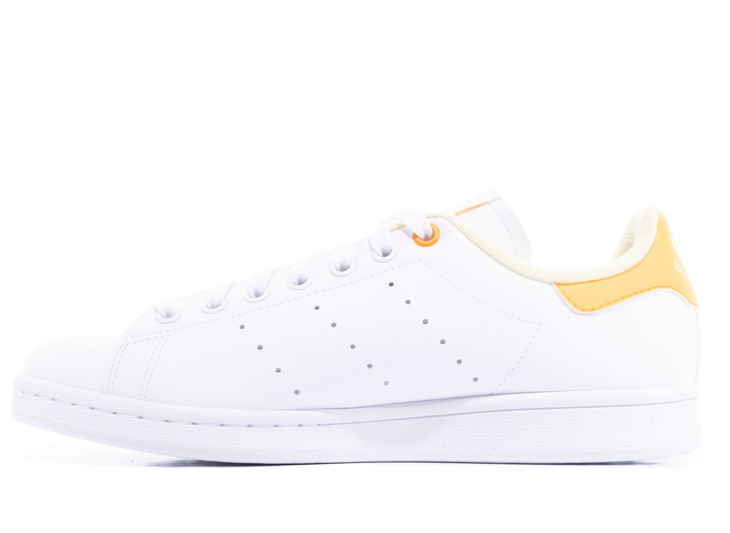 studio-shot-v9-57465