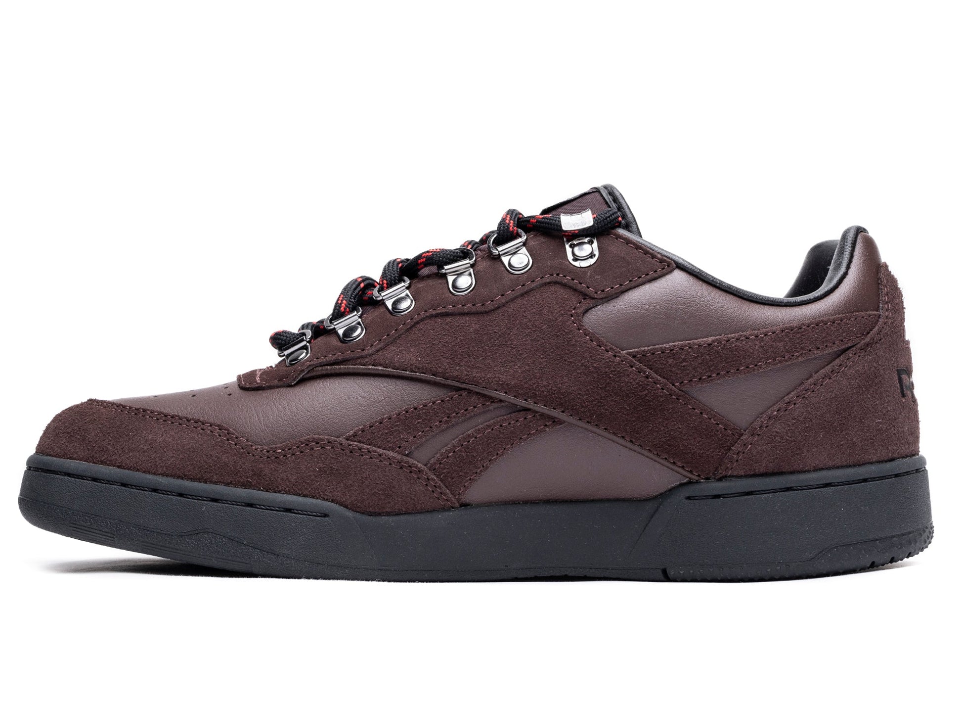 studio-shot-v9-29894