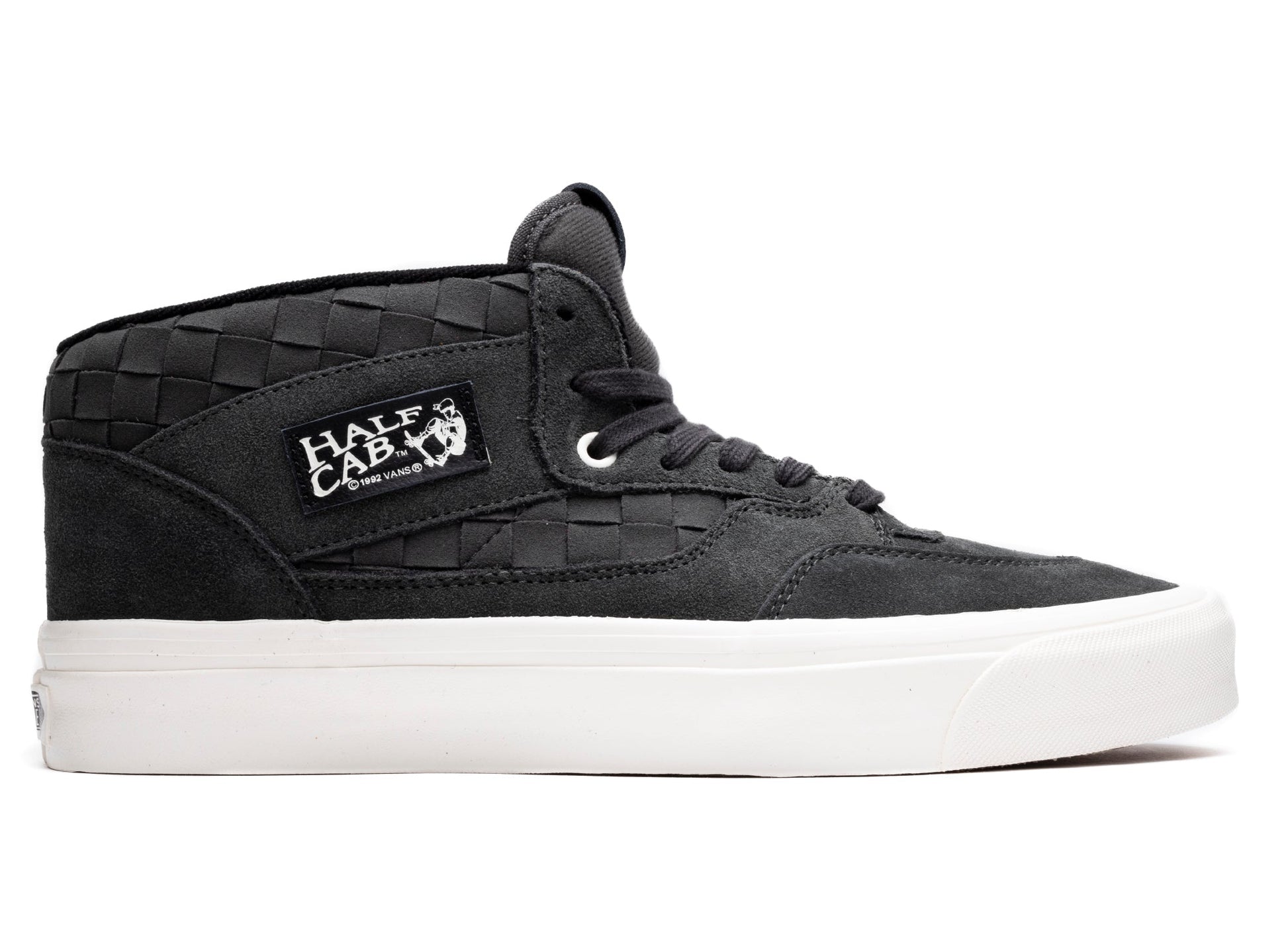 studio-shot-v9-62945