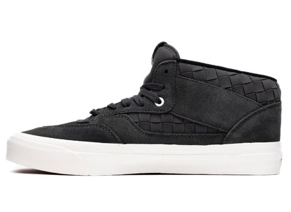 studio-shot-v9-85390