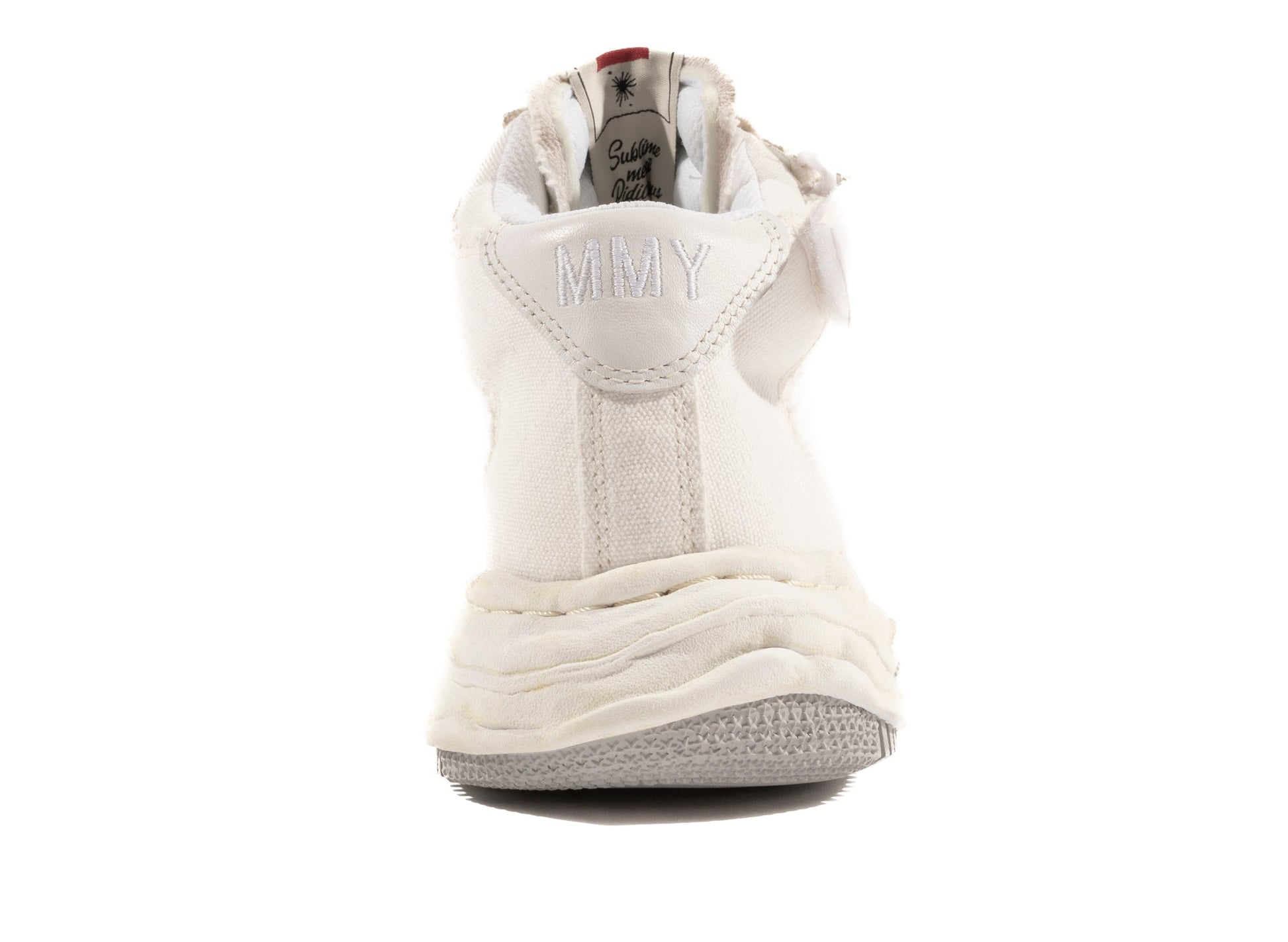 studio-shot-v9-98840