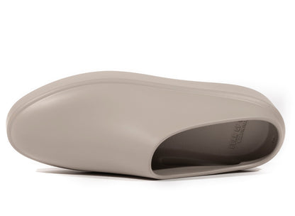 studio-shot-v9-39932