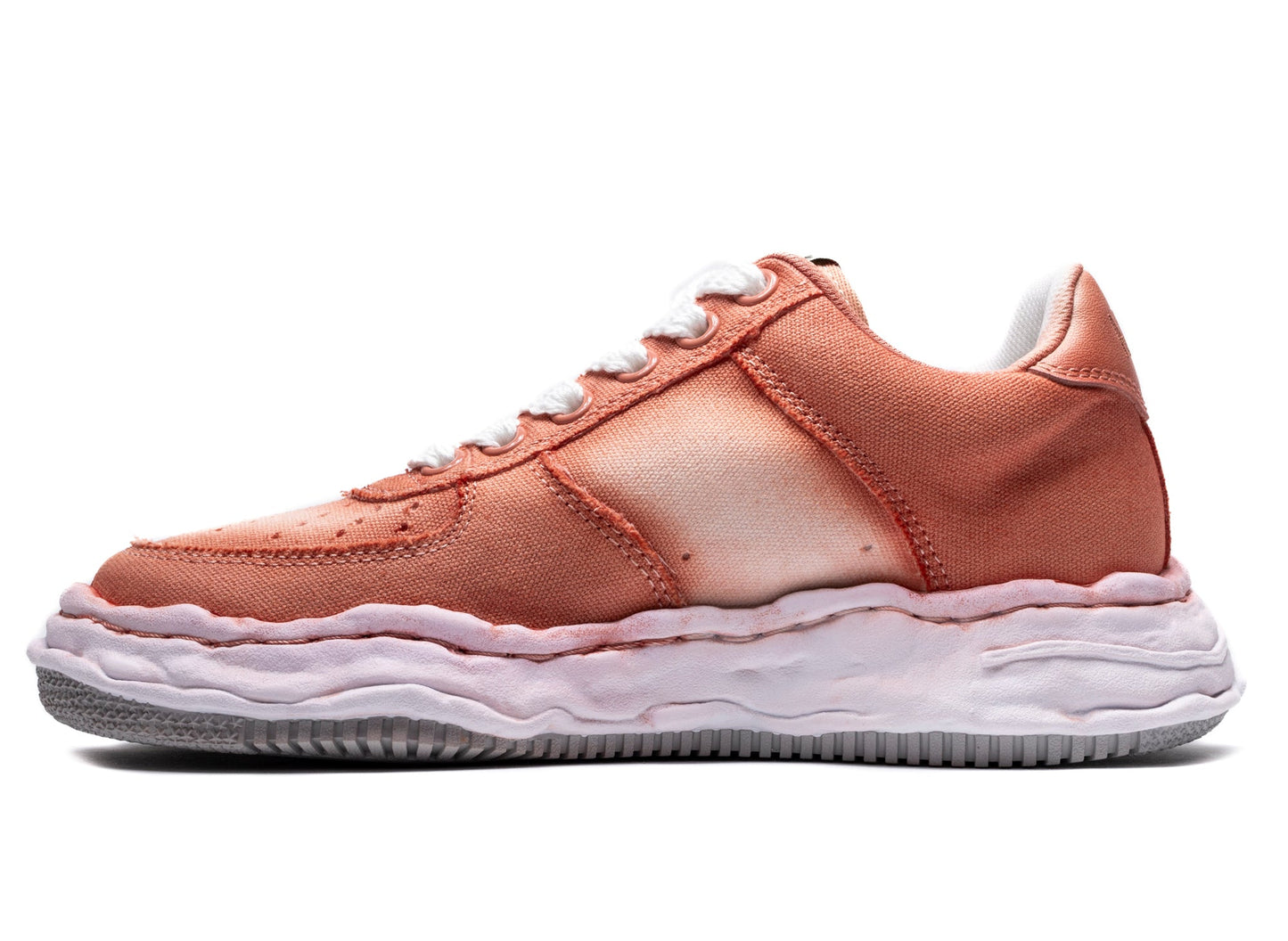 studio-shot-v9-22361