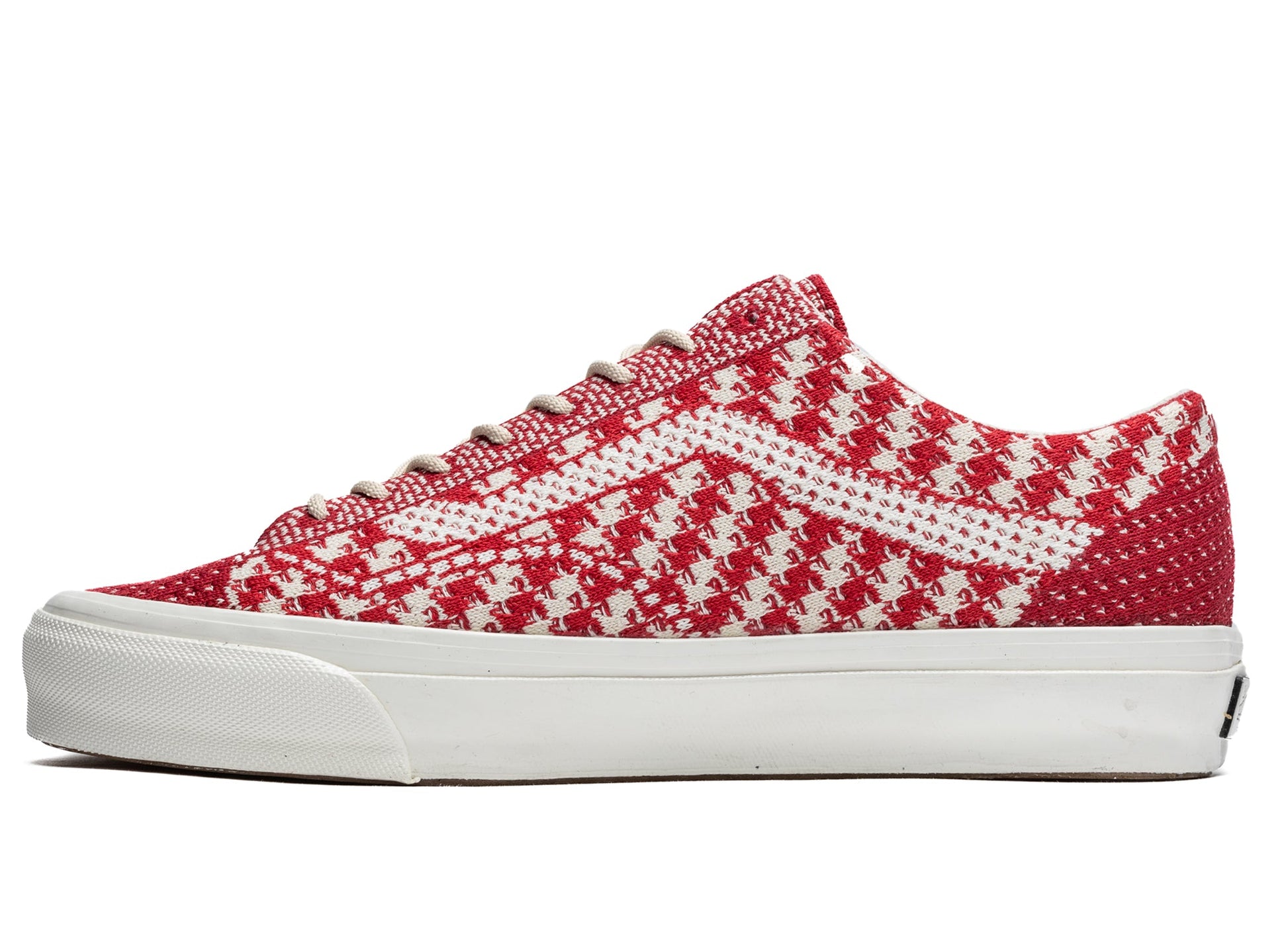 studio-shot-v9-17930