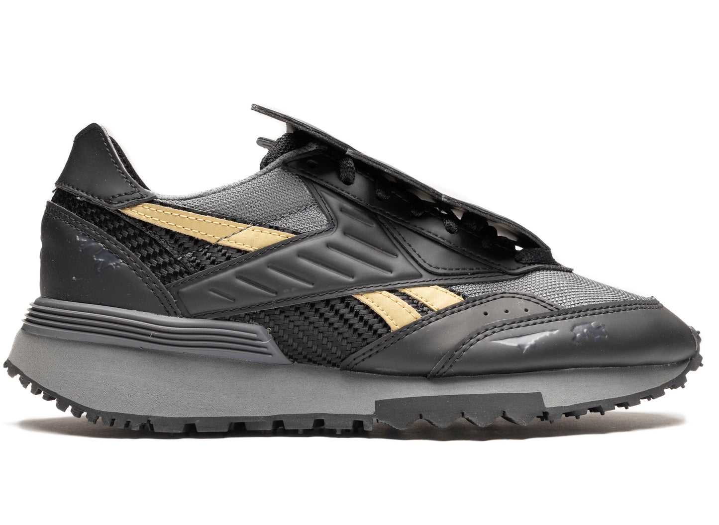 studio-shot-v9-62979