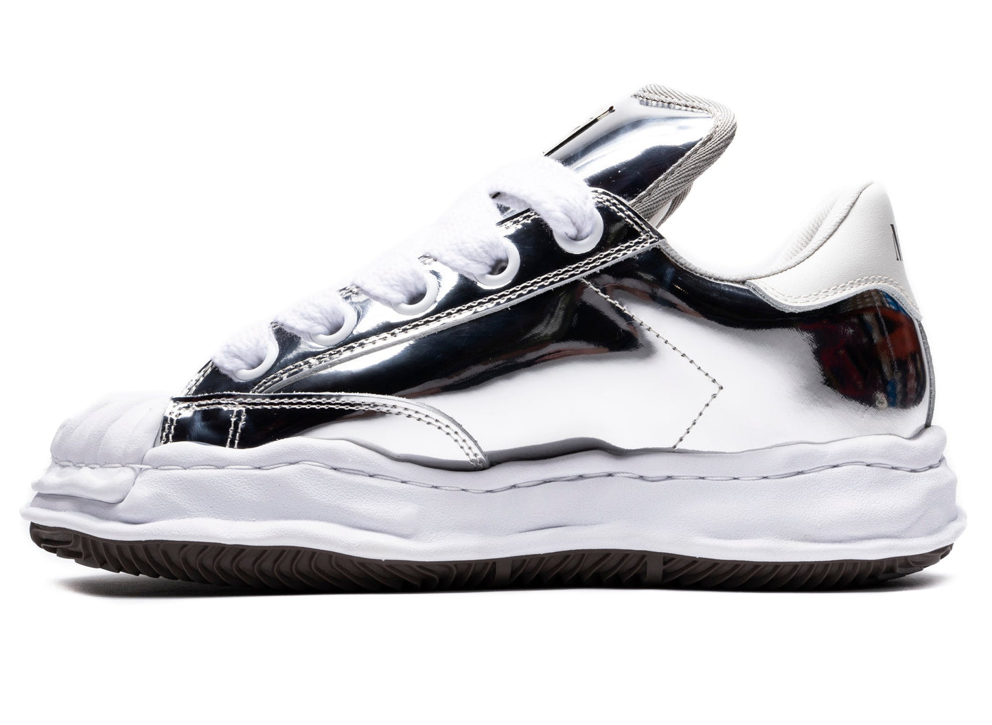 studio-shot-v9-20861