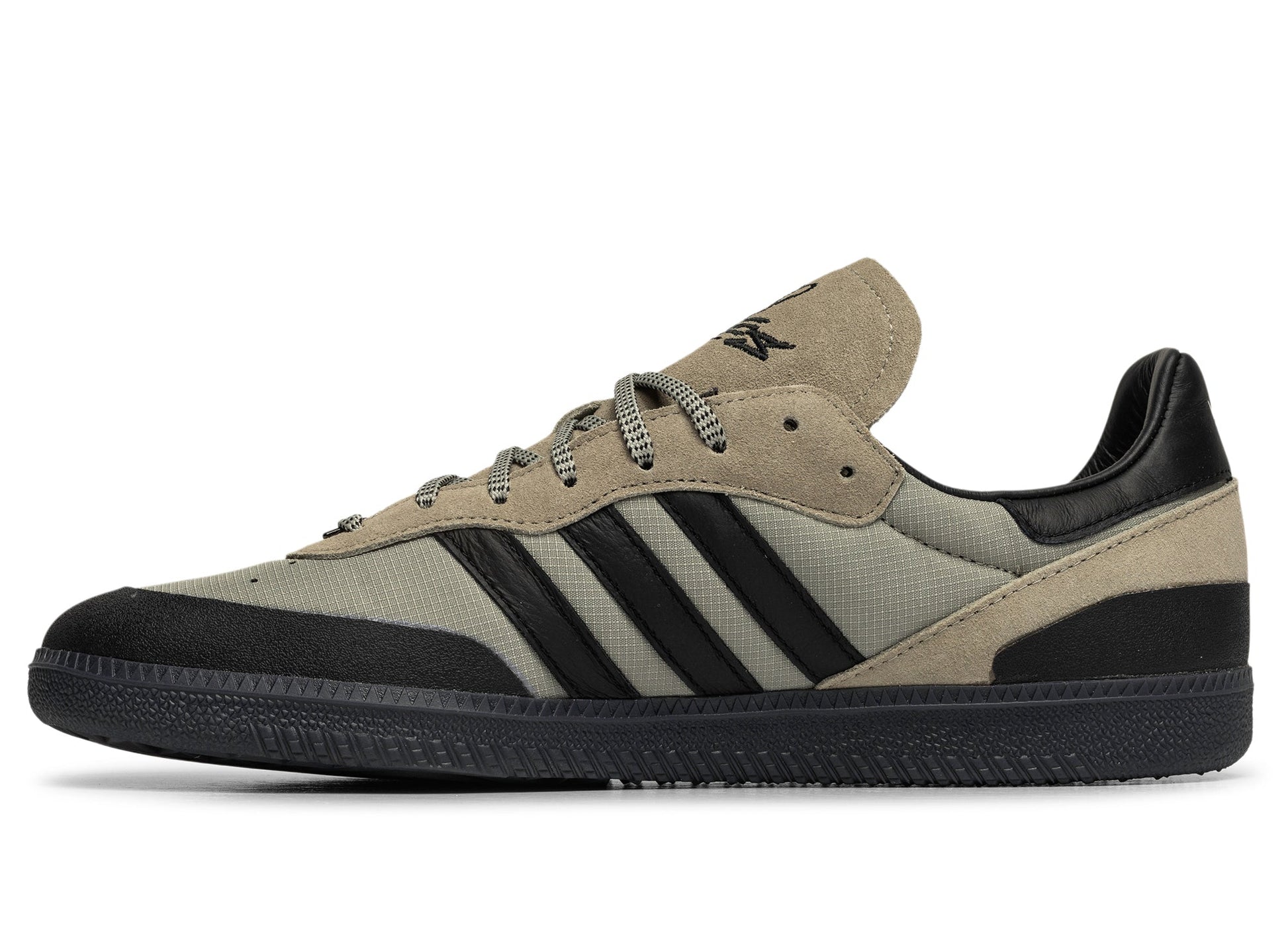 studio-shot-v9-97230