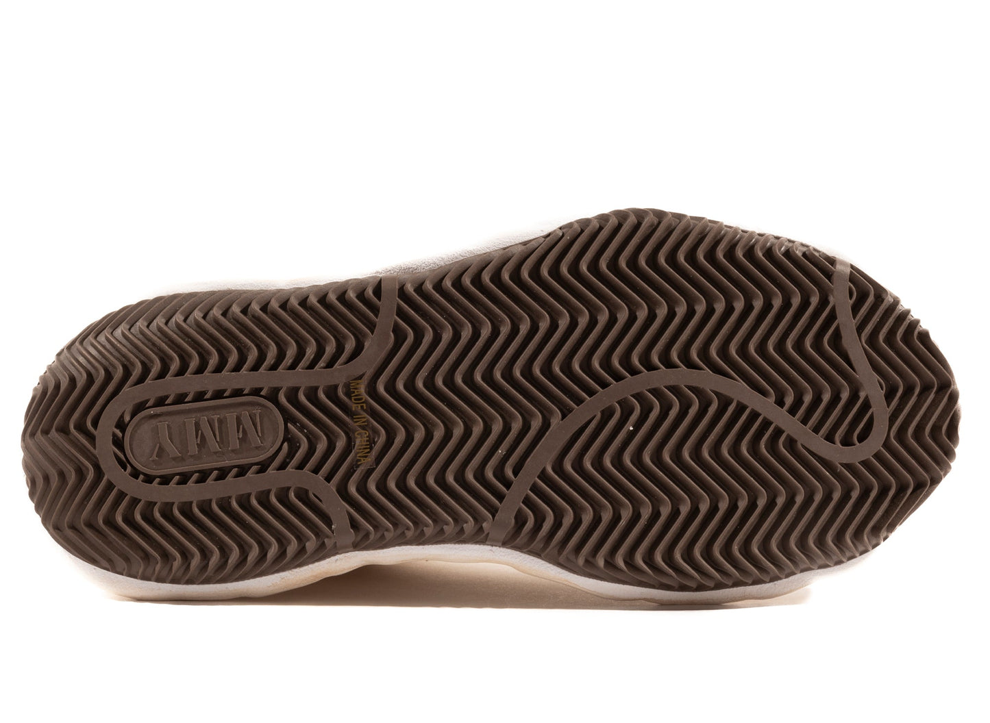 studio-shot-v9-51079