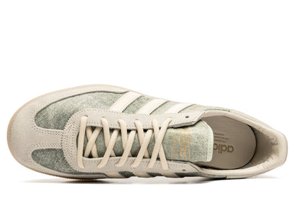 studio-shot-v9-49084