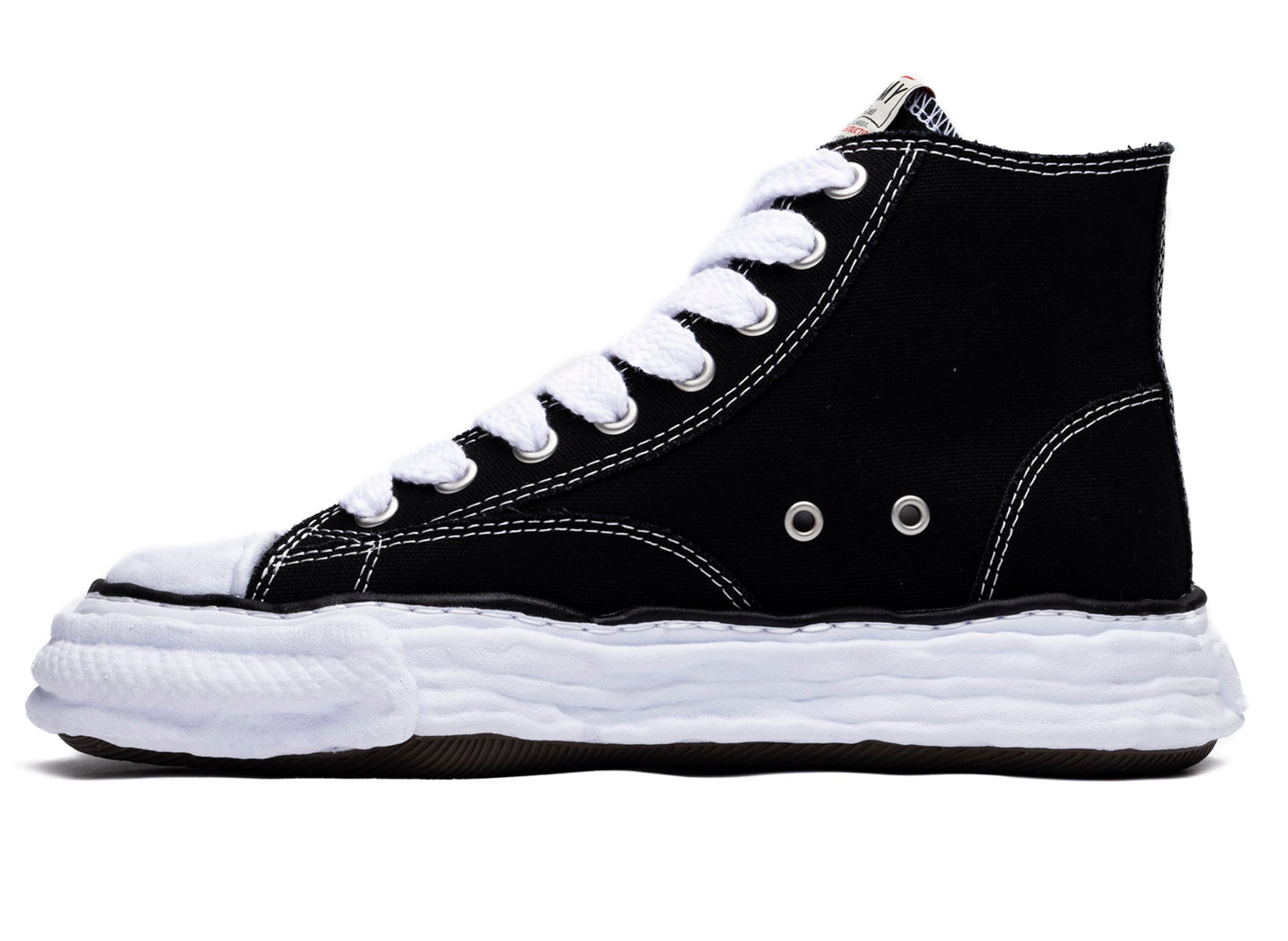 studio-shot-v9-85273