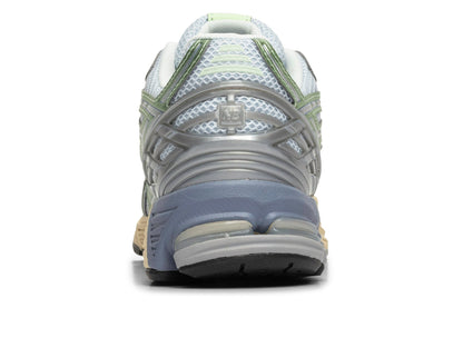 studio-shot-v9-50760