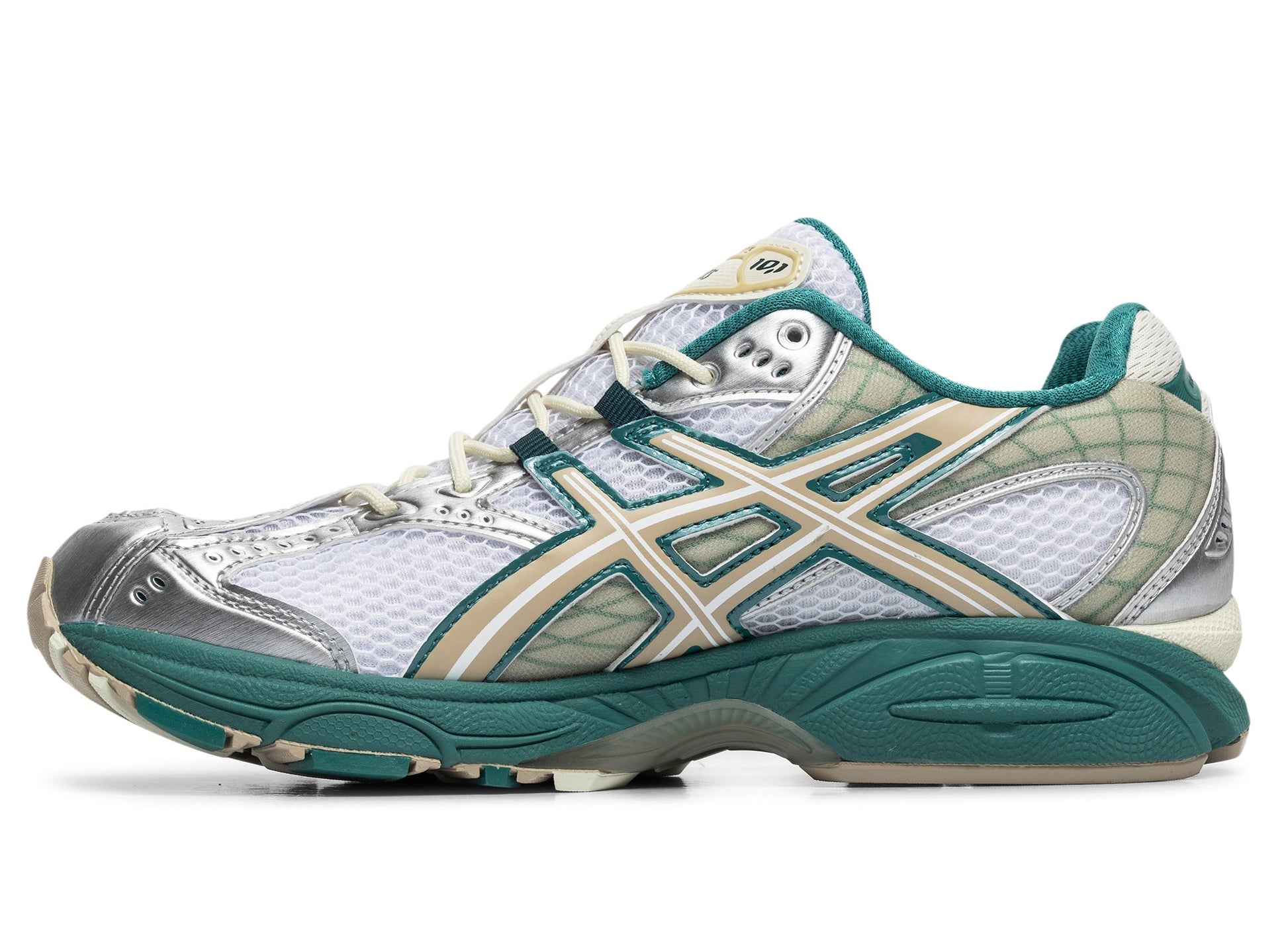 studio-shot-v9-94702