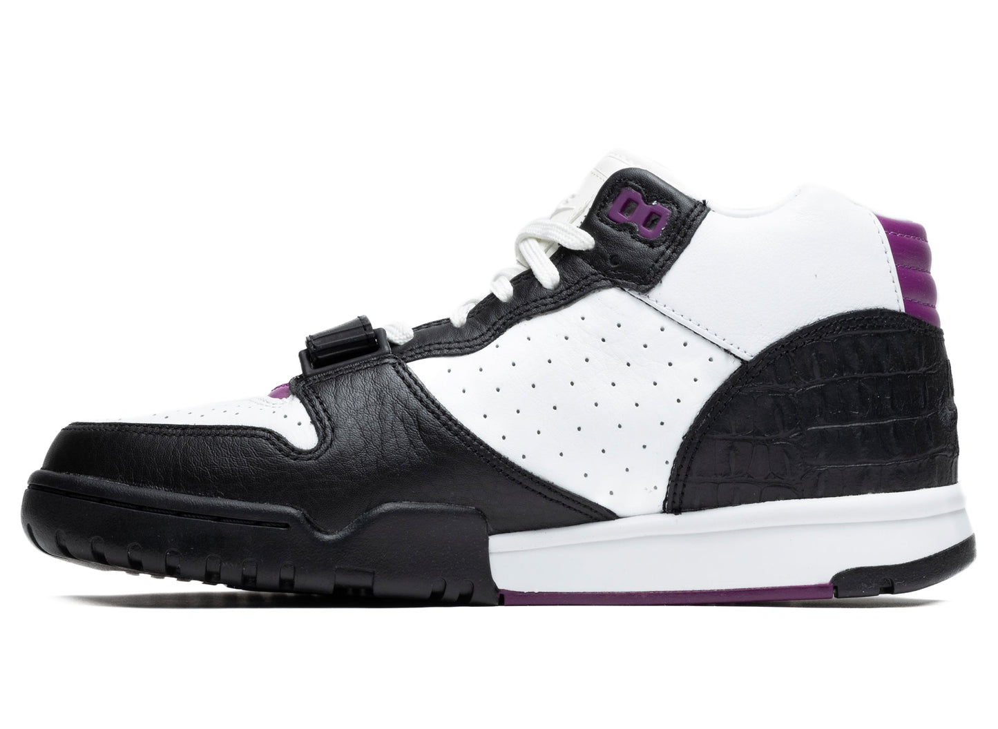 studio-shot-v9-41917