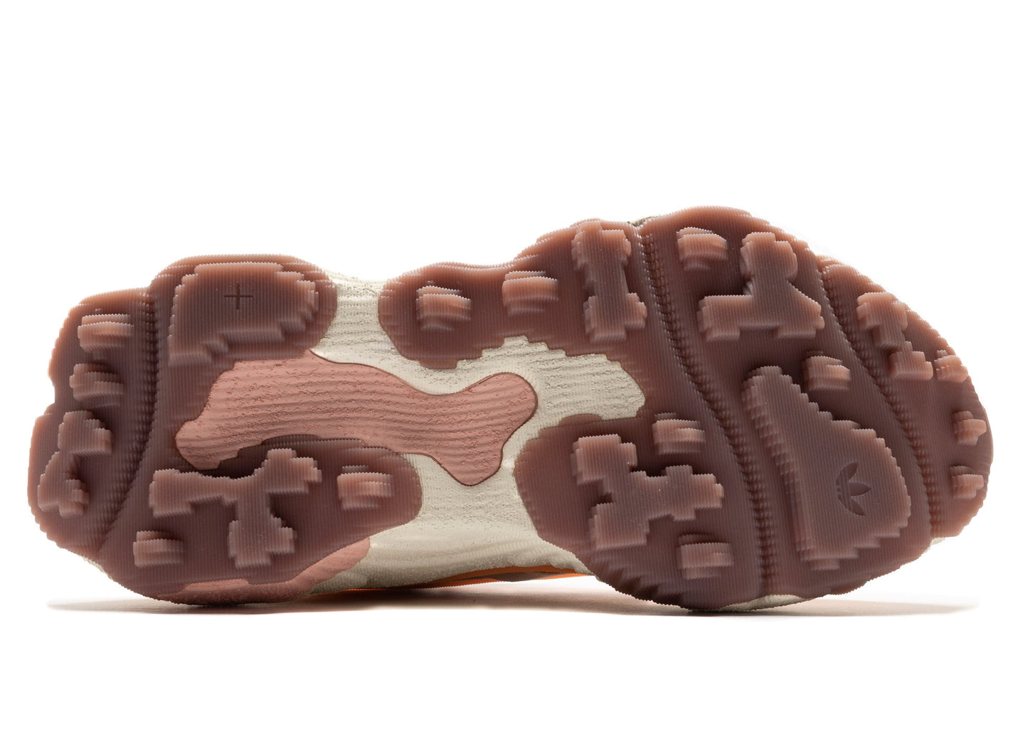 studio-shot-v9-79999