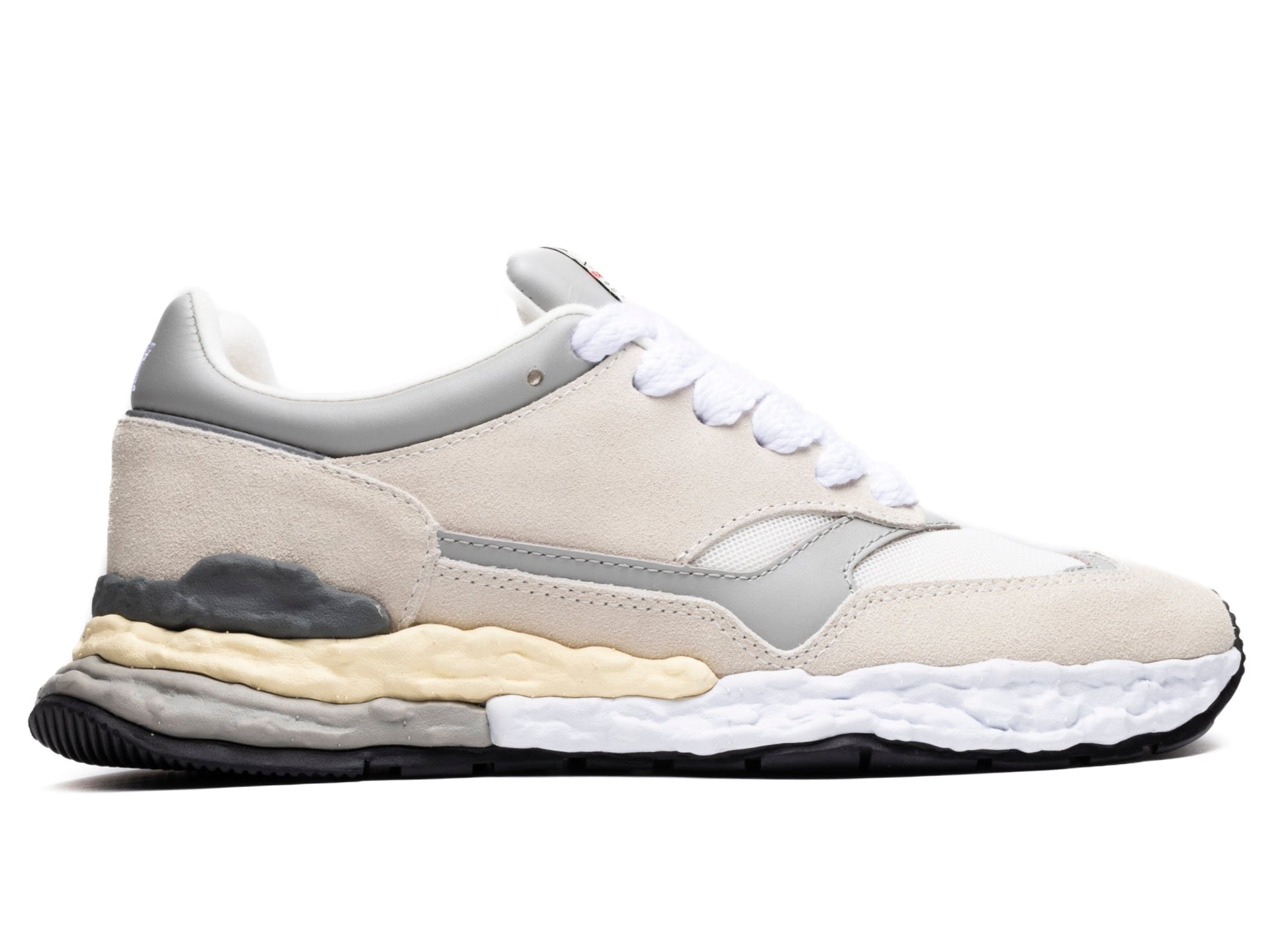 studio-shot-v9-65945