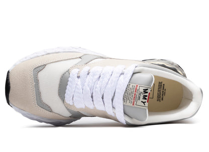 studio-shot-v9-63124