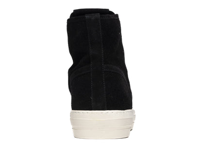 studio-shot-v9-42181