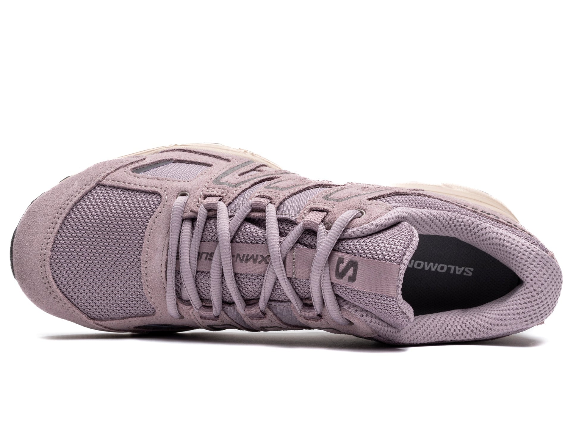 studio-shot-v9-77378