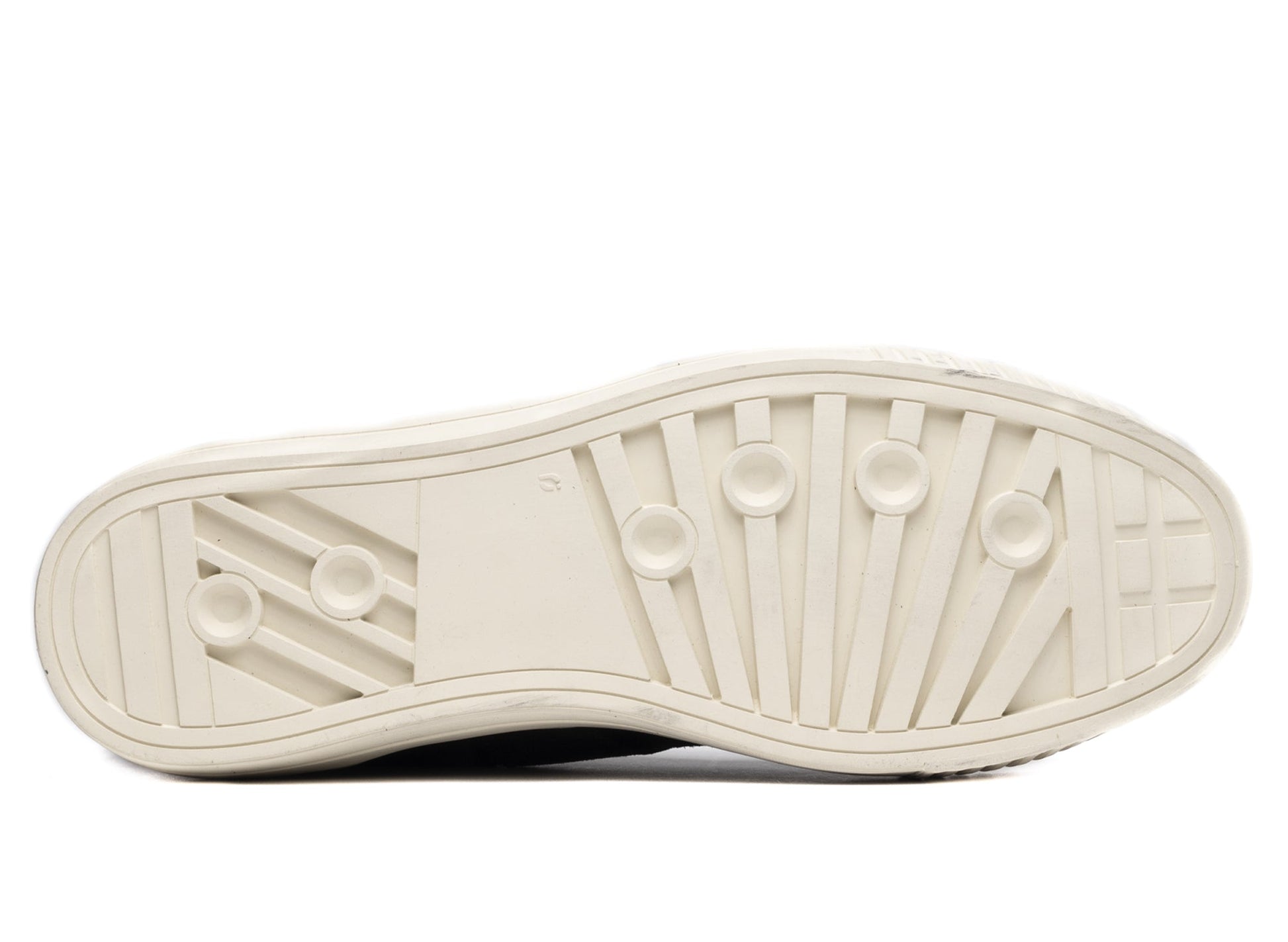 studio-shot-v9-43818