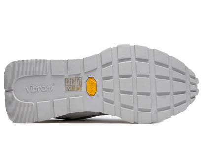 studio-shot-v9-46365