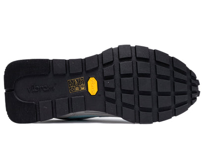 studio-shot-v9-37588