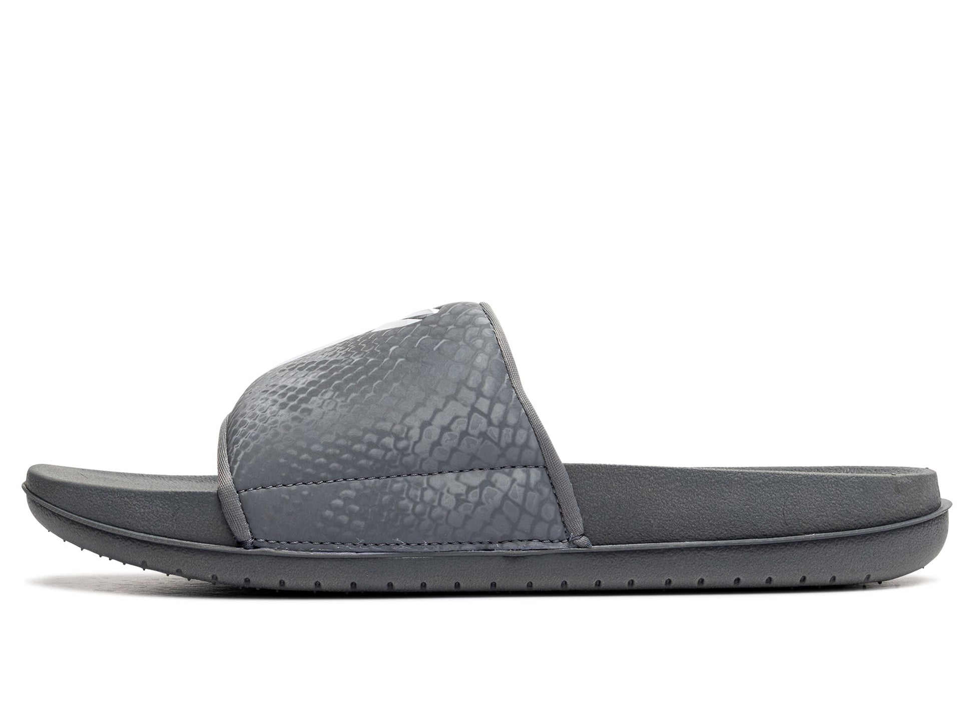 studio-shot-v9-16715