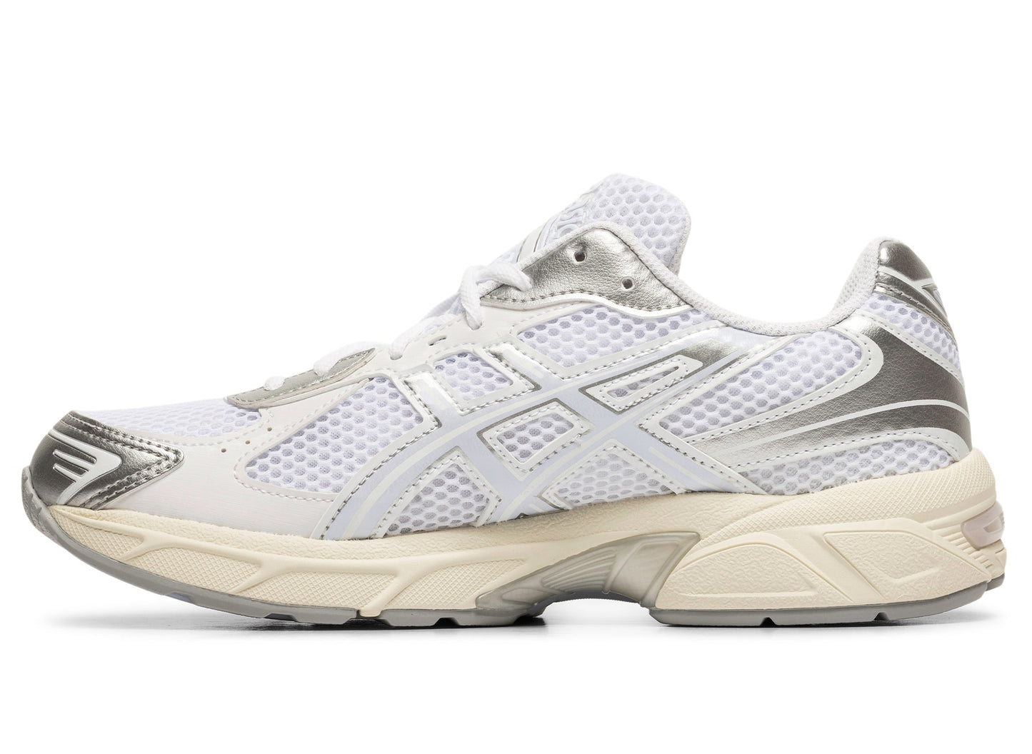 studio-shot-v9-34109